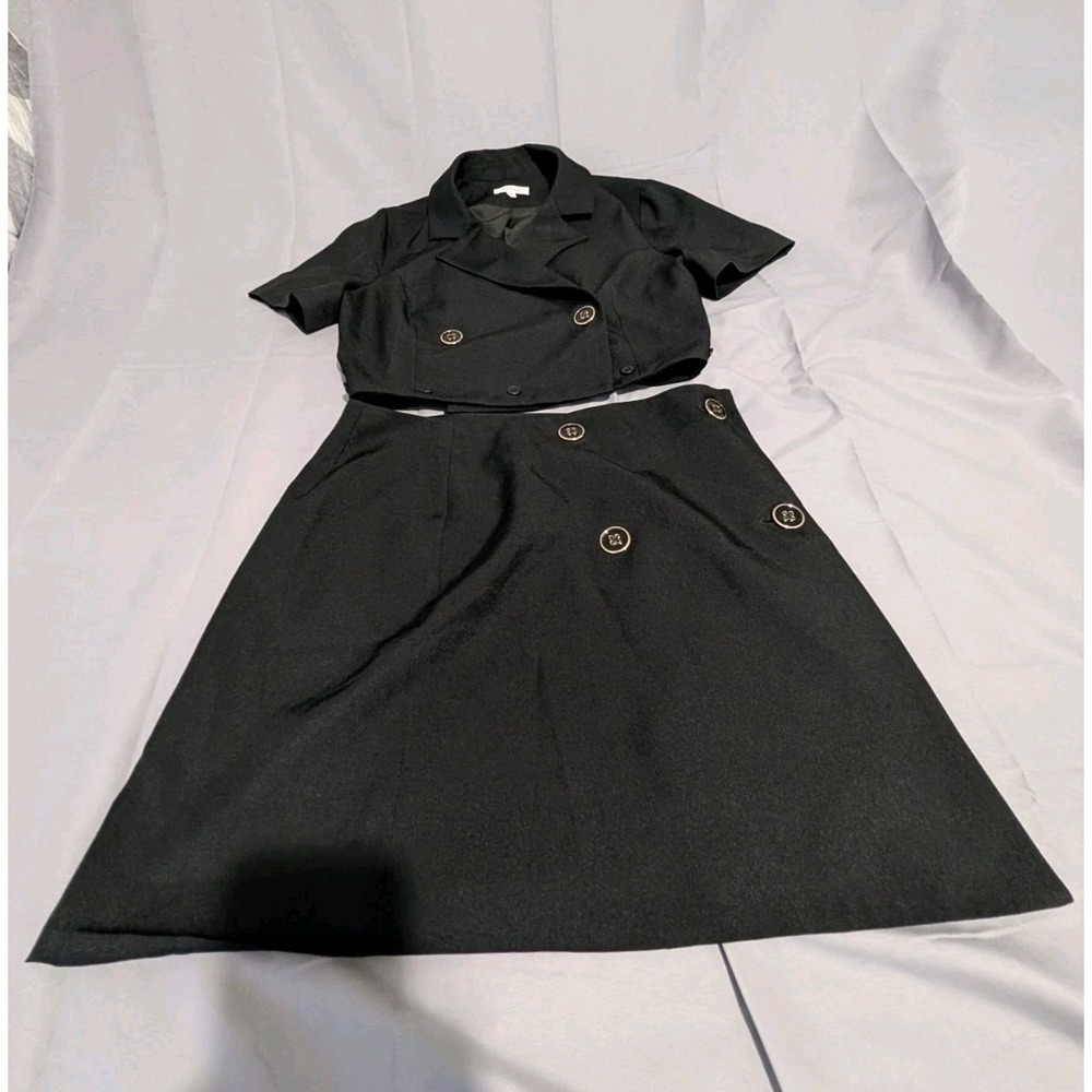 VETTA Black 2 Piece Set Women's Small Cropped Blazer & A-Line Skirt Made In USA‎